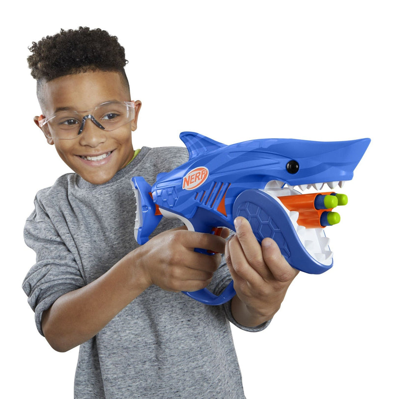 Junior Wild Sharkfire, Easy Play Dart Blaster, 8 Elite Darts, Ages 6 & Up M8E6
